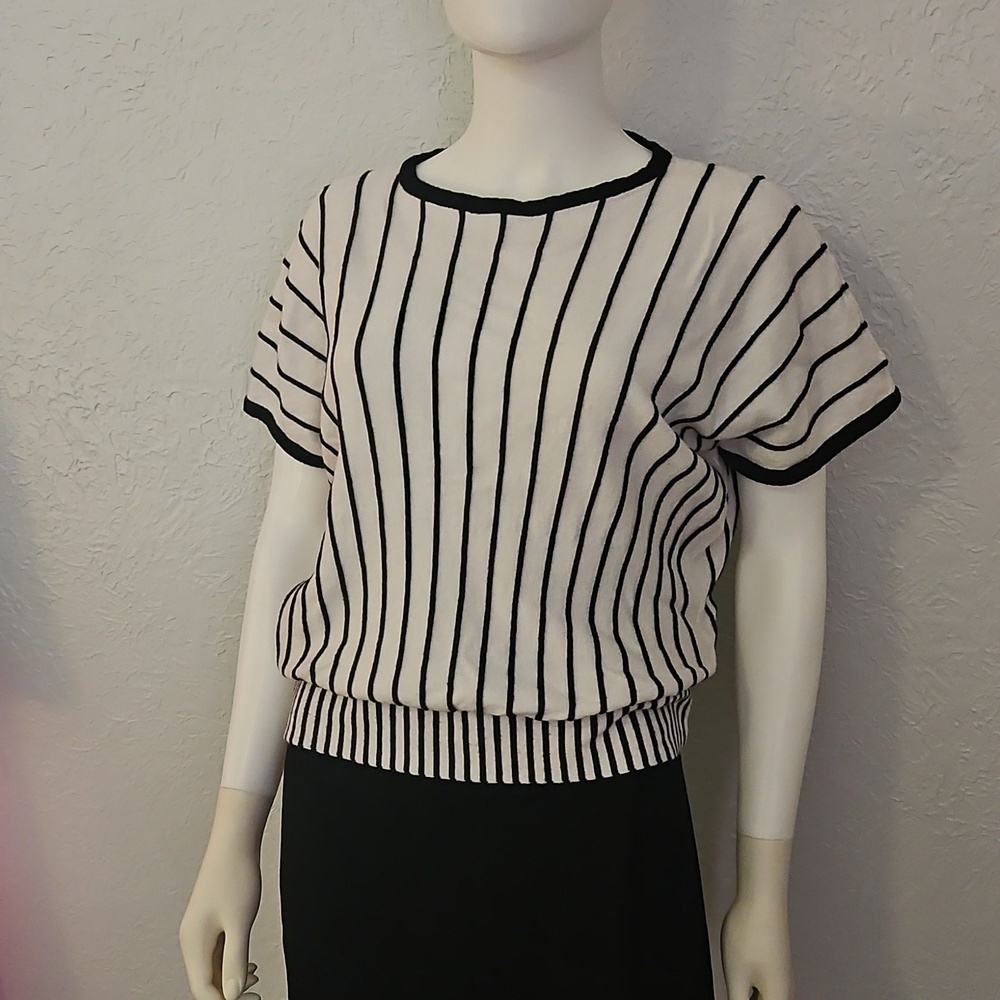 PHILOSOPHY Vertical Striped Black and White Blouson Short Sleeve Sweater Top - Picture 3 of 8